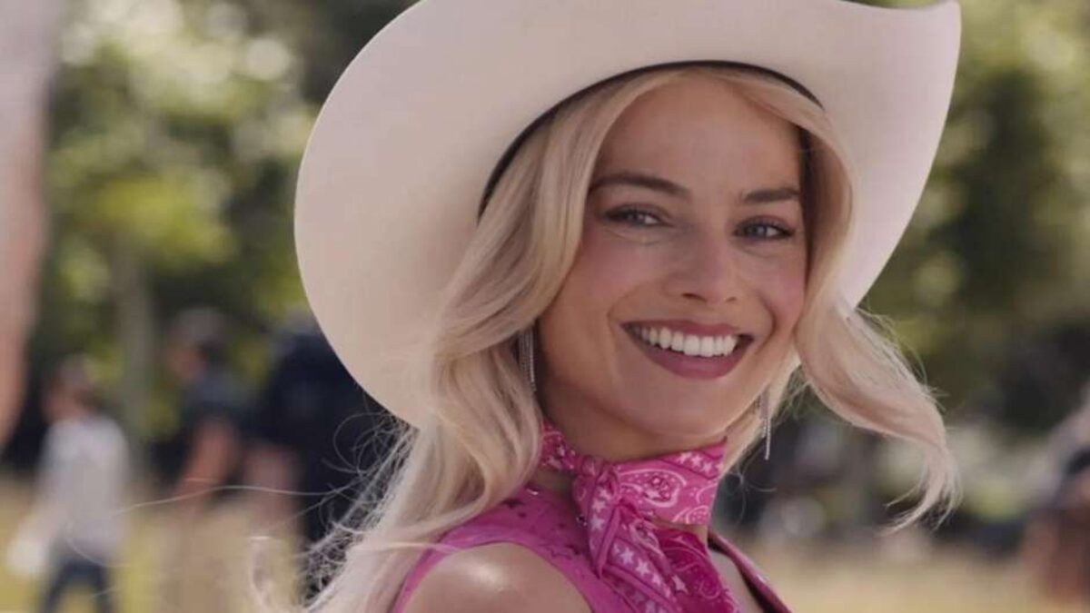 Margot Robbie rasga elogios a Greta Gerwig, diretora de 'Barbie